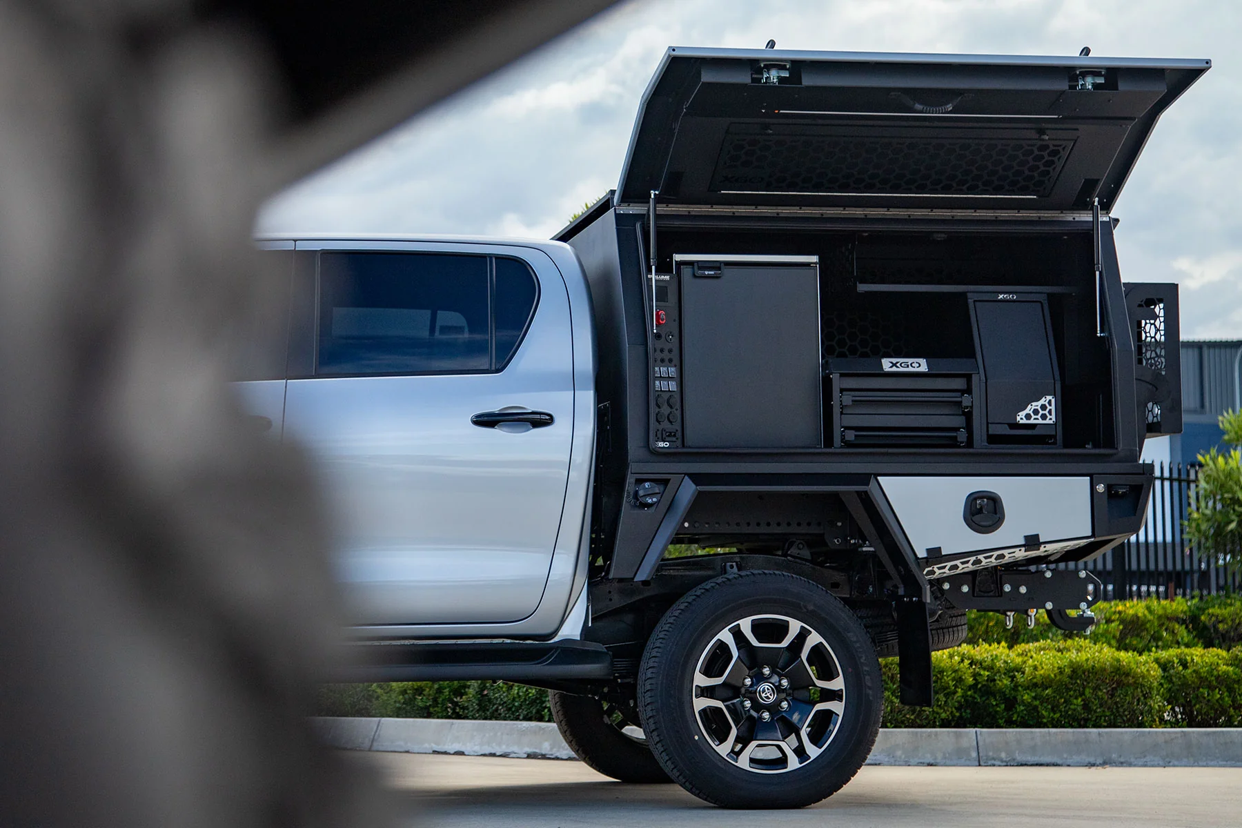 Hilux side profile, XGO canopy