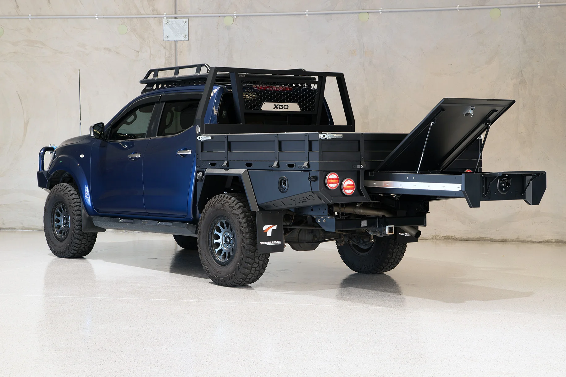 Blue XGO teralume ute canopy for navara