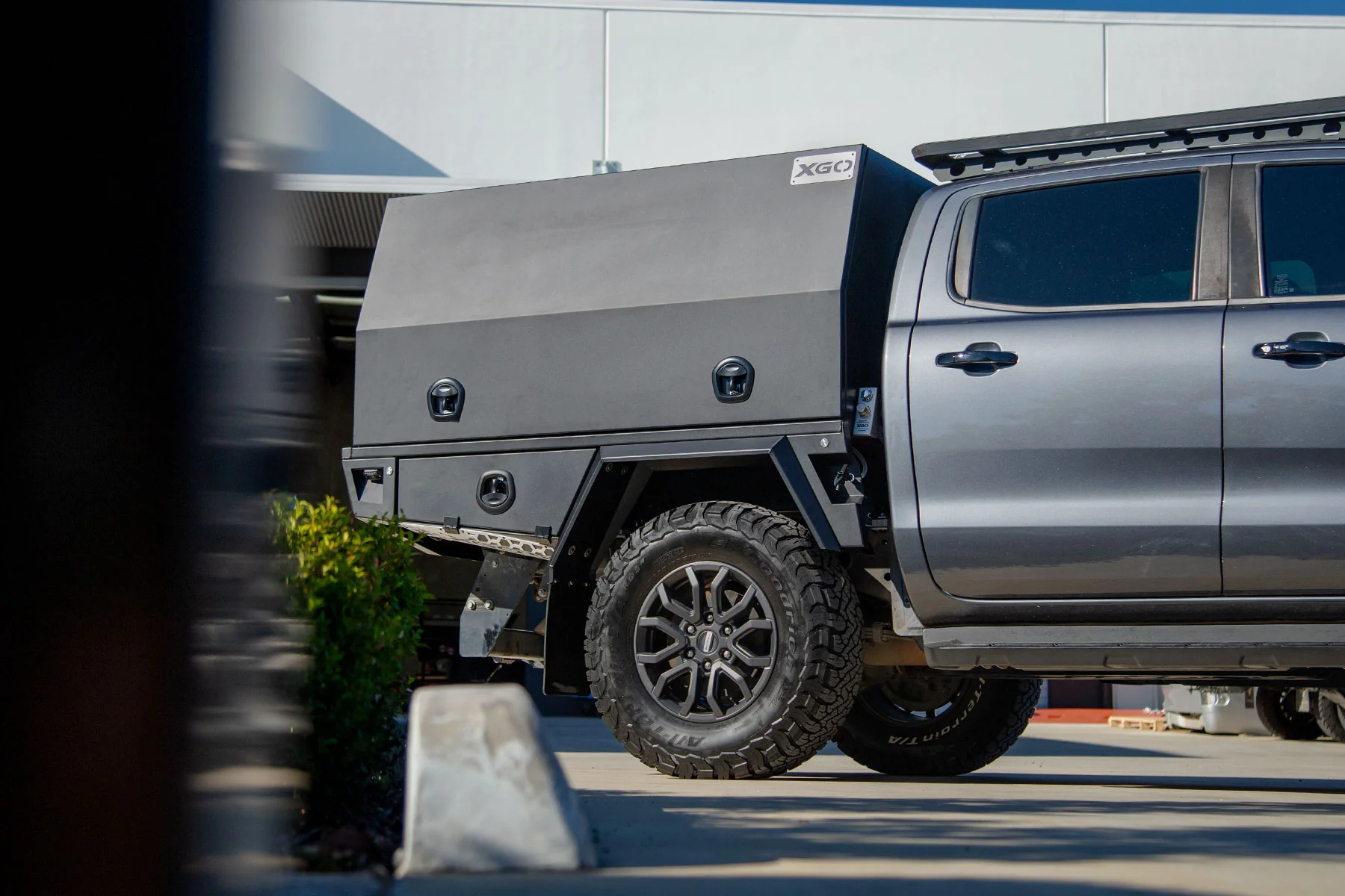 Gun metallic grey ranger XGO teralume canopy