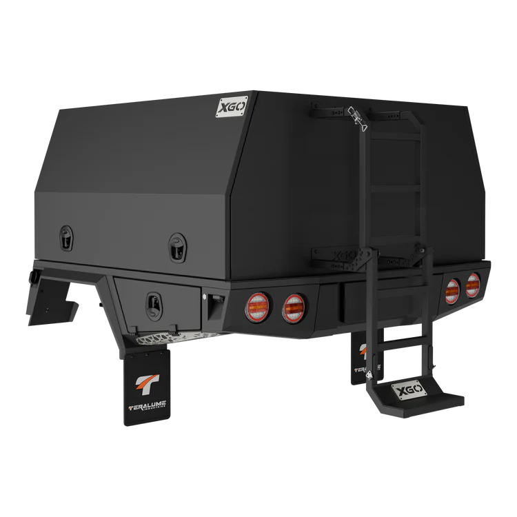 American canopy folding ladder open, 2 door rear